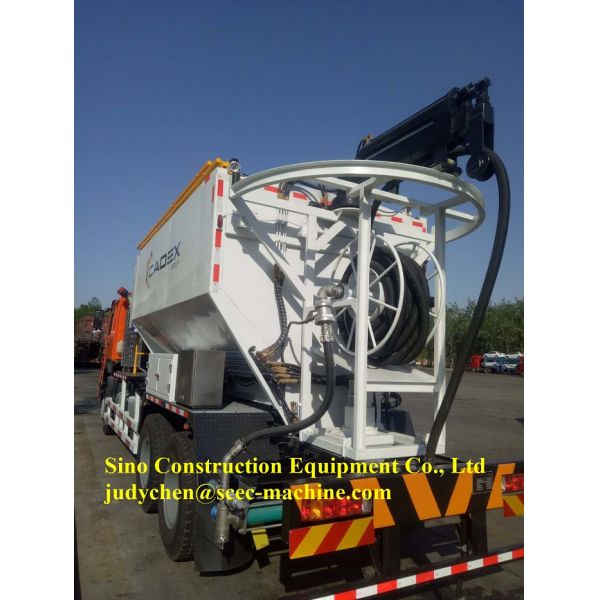 15t Heavy Anfo Sinotruk Howo 8x4 Truck BCZH-15G On - Site Mixed Heavy Ammonium Explosive Truck