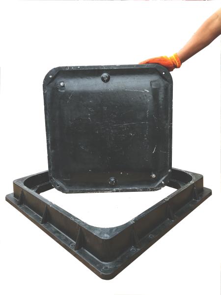 Couverture composite de conduit pour les solutions de drainage médian des autoroutes