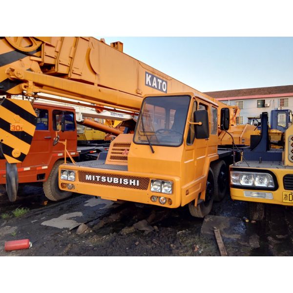 Made in japan Used KATO 30 Ton Truck Crane