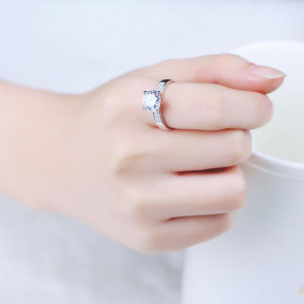 Women 925 Silver Brilliant CZ Diamonds Wedding Engagement Ring  (RE663)