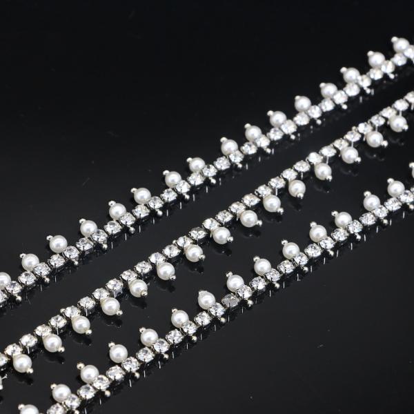 Electroplated Silver Pearl And Rhinestone Necklace 0.9cm Width