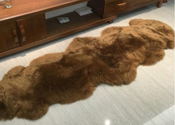 Venda direta Brown tingido da fábrica animal real real da pele do projeto da casa do tapete da pele de carneiro