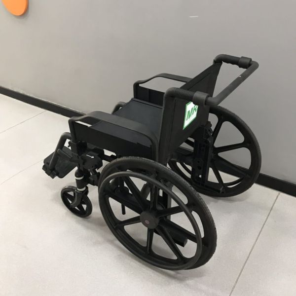 Overall Dimensions L1040mm W670mm H890mm Non Magnetic Wheelchair Featuring Seat Width 46 Cm Shipment By Sea Or By Air Ideal for Hospitals and Clinics