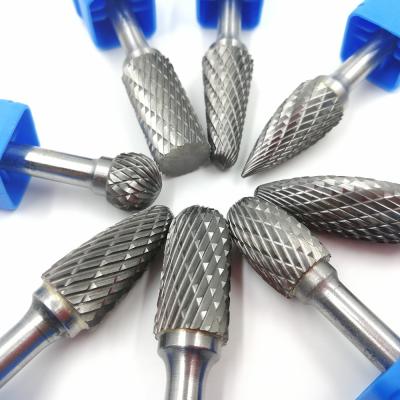 Desgaste de moedura de lustro dos bocados da ferramenta giratória dos bocados da rebarba do carboneto de tungstênio - resistência
