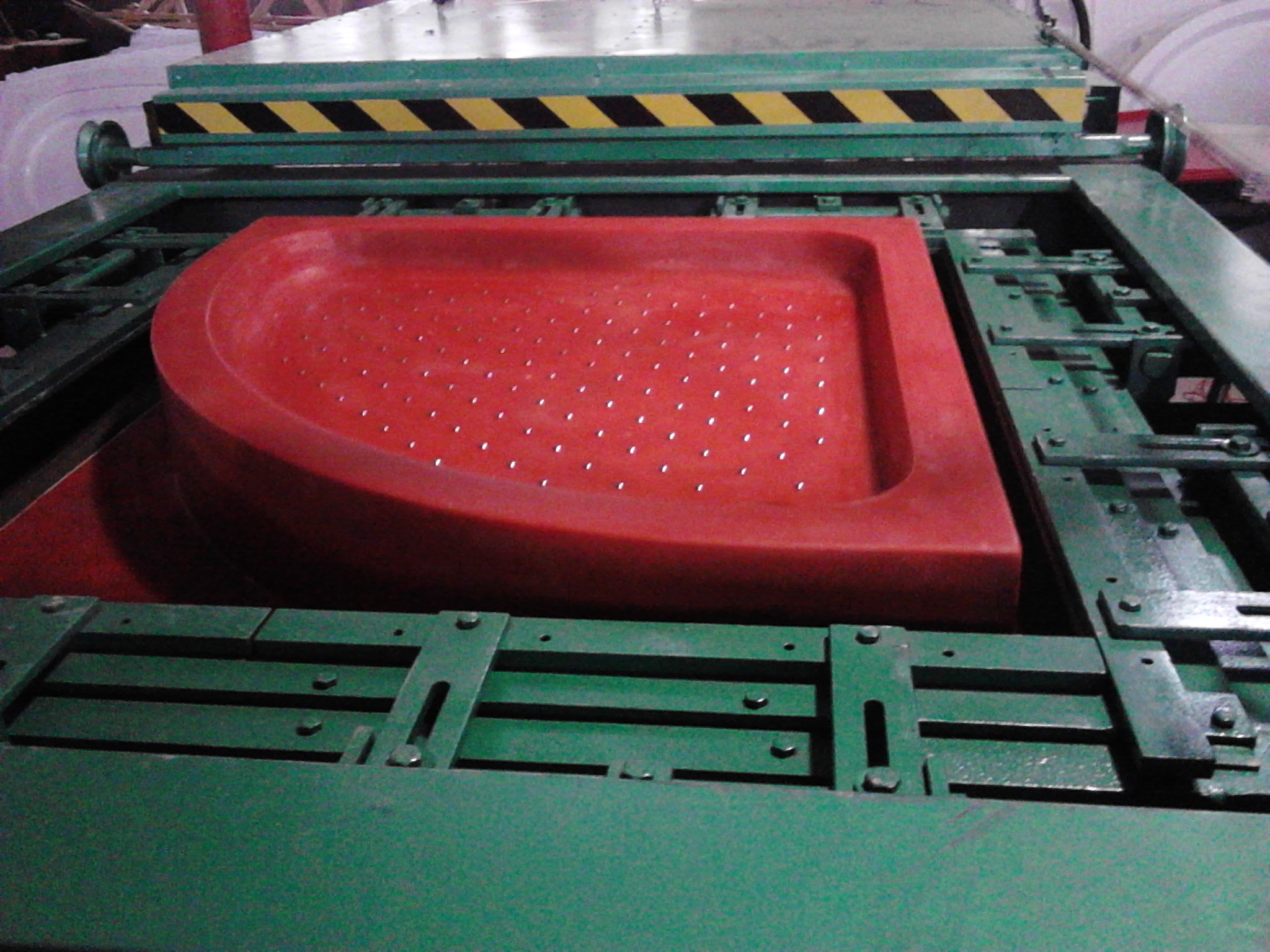 Good Price Thick sheet vacuum forming machine China