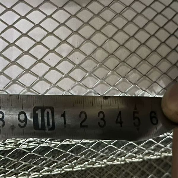 4mm Thickness Low Carbon Steel Expanded Metal Mesh for Industrial Platform with Diamond Openings