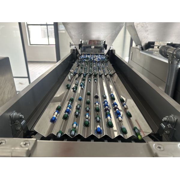 Automatic Tablet Counting Machine with 15,000 Tablets Per Minute, >99.98% Accuracy Rate and 10~500ml Bottle Compatibility