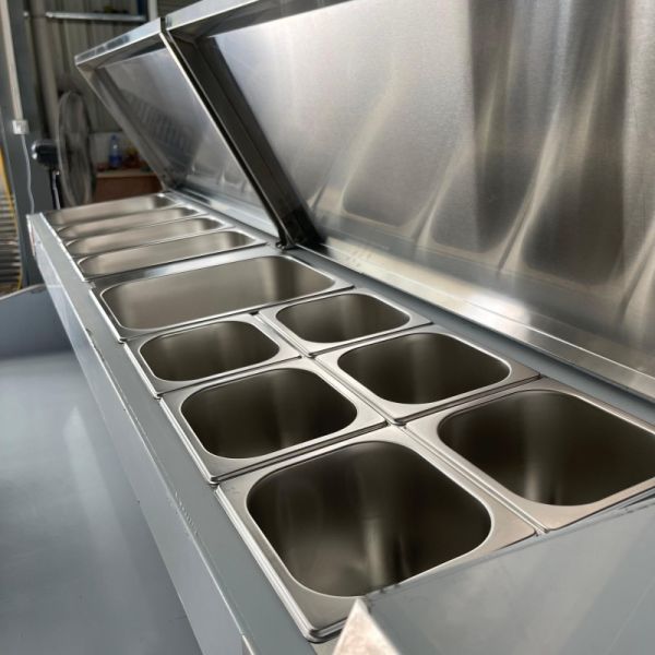 Kitchen Under Counter Pizza Prep Table Refrigerator SS304 for Salad Sandwich