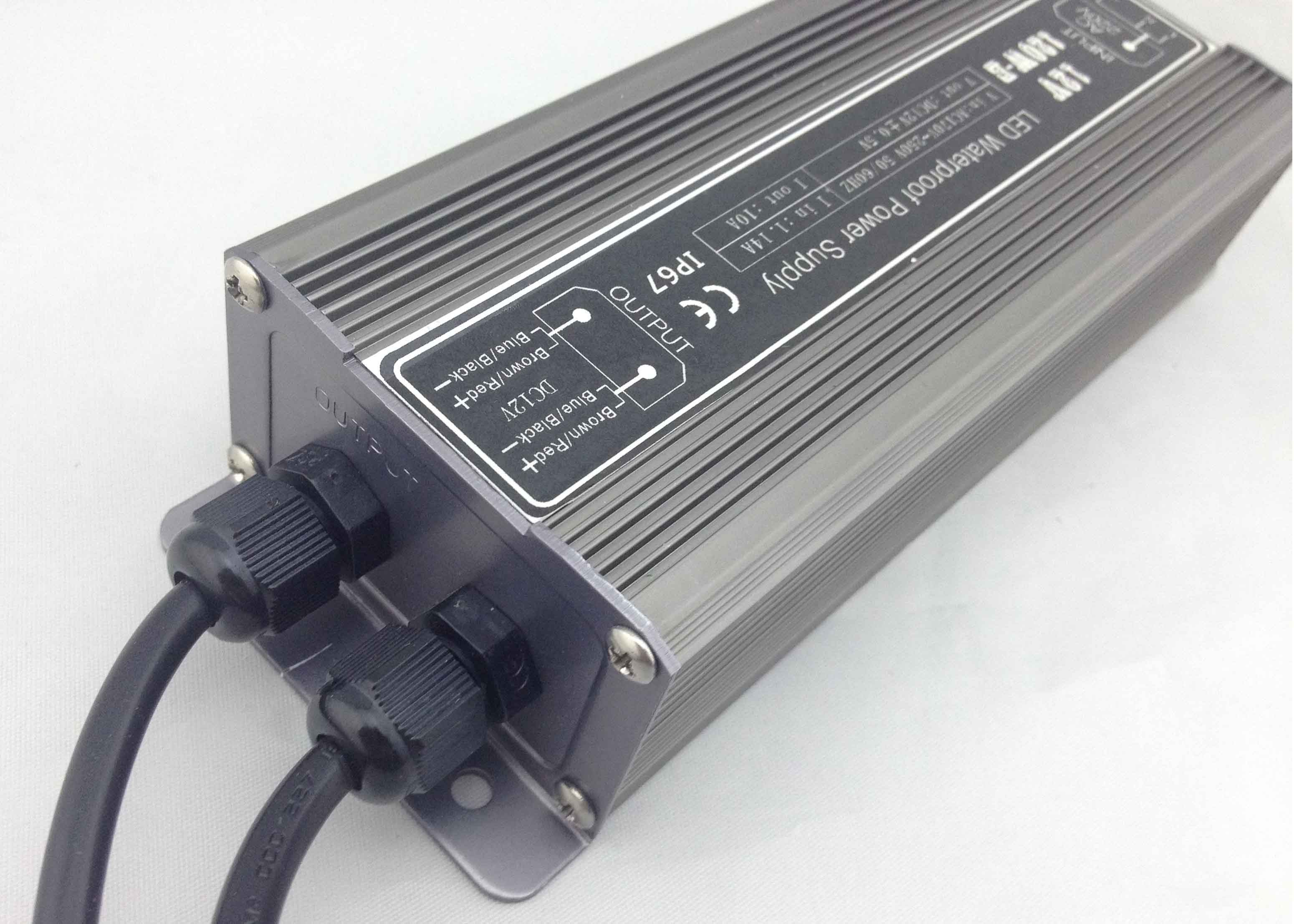 12V делают электропитание водостотьким водителя трансформатора СИД с CE ROHS IP67 водоустойчивым