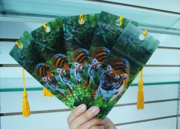 PLASTIC LENTICULAR customized shape 3d lenticular tags pp pet materical 3d motion changing printing lenticular tags