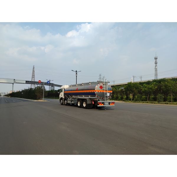 CIMC LINYU 8*4 30m3 SINO Aluminum Alloy Diesel Tanker Truck for Liquid Fuel Transport