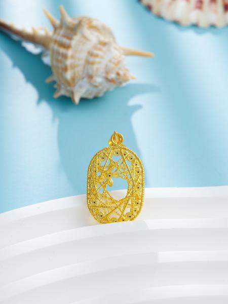 Unisex 24K Gold Jewelry Simple and Pure for Timeless Style Statement