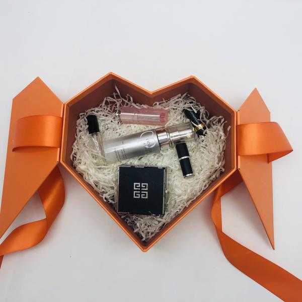 Coated Paper Cardboard Love Heart Boxes Bulk Gift Packaging ODM