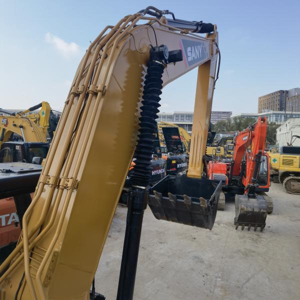 Excavadora SANY SY215C usada com motor MITSUBISHI e em bom estado