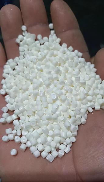Nylon Chips Reinforced PA6 Granules with Excellent Impact Resistance and Self-Extinguishing Properties