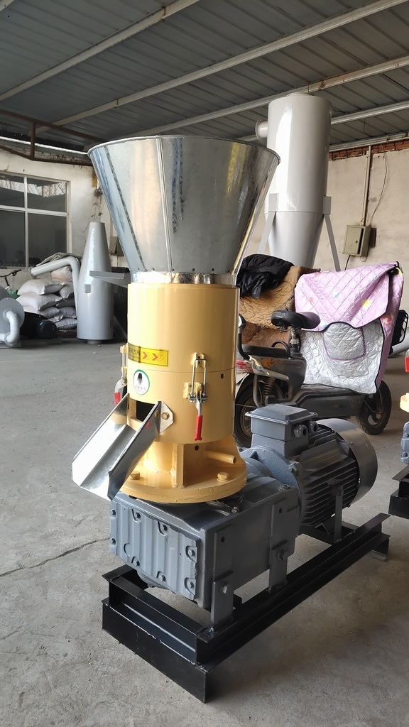 Ферма используя плоскую умирает тип удобрение 45KW делая одобренный CE машины