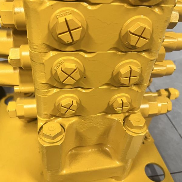 El conjunto de válvulas de control de la excavadora Komatsu PC60 PC70 723-27-11100 Tokugawa GID de presión de aceite