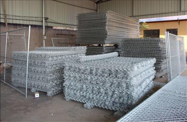 chain link temporary construction fence panels 6FT X 10F Mesh 2 3/8  x 2 3/8 ( 60mm x 60mm ) x 12 gauge wire