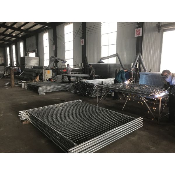 HDG temporary fence panels 2.1m*2.4m hot dipped galvanized to be 42 microns zinc layer OD 32mm tubing x 2.00mm thick