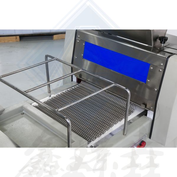 Bakery and Confectionery Stainless Steel Cake Machine Bread Dough Moulder for Baking