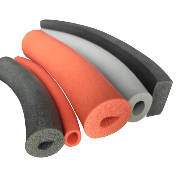 Tubos de espuma de silicone NBR EPDM em cor branca e densidade 0,6-0,9 g/cc para uso industrial