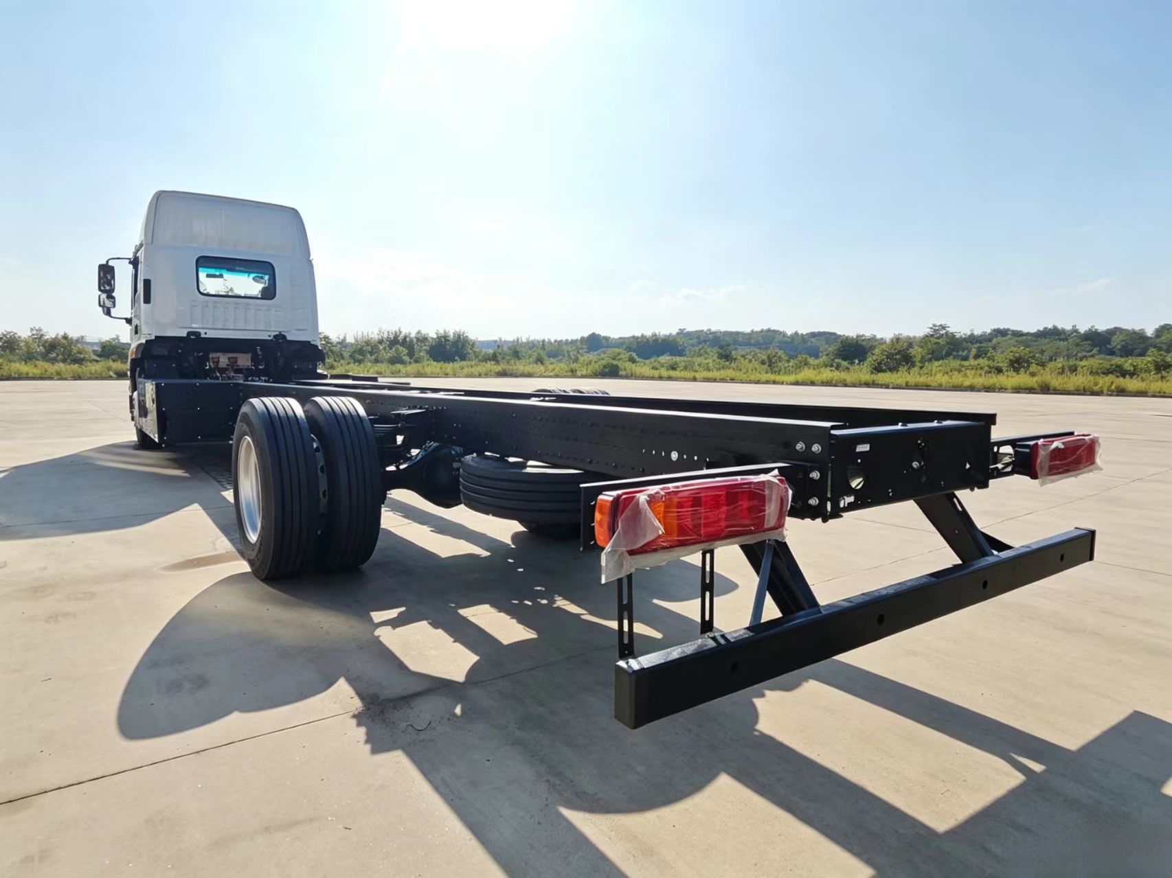 Foton Modifiable Class‑II Chassis ‑ 4×2 Pure‑Electric Heavy‑Duty Truck Chassis ‑ Euro VI New‑Energy Heavy‑Duty Truck ‑ 4×2 20‑Ton Urban Freight Heavy‑Duty Truck Chassis
