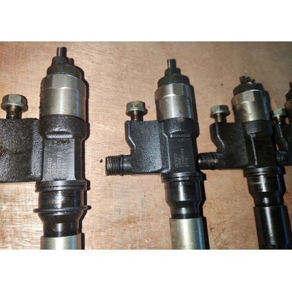 4HK1 6HK1 Used Fuel Injector For Excavator ZX240-3 ZX330-3 8982843930 0950005471