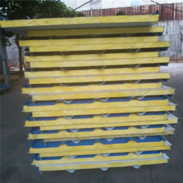 50mm A grade fire rating glass wool insulated sandwich roof panel use 20ft container house