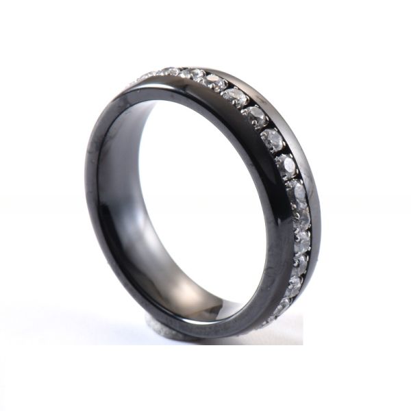 Anillos de cerámica negros para pareja con diamantes completos de 6MM con engaste invisible
