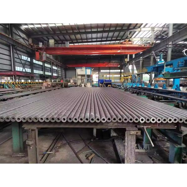 High Pressure A192 A226 4140 Seamless Carbon Iron Pipes with ISO9001 Certification and Oiled or Non-oiled Finish Options