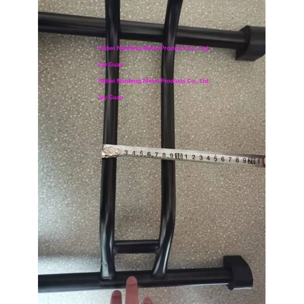 Организуйте свои велосипеды Профессиональный черный вертикальный подъемник для подъездов для внутреннего хранения