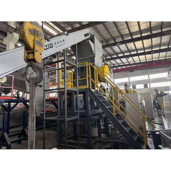 304 Stainless Steel PE PP Bottle Recycling Washing Line Plastic Crushing Washing Drying Production Line