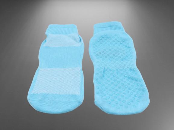 Breathable Yoga Sport Non Slip Grip Socks , Blue Color Anti - Slip Trampoline Socks