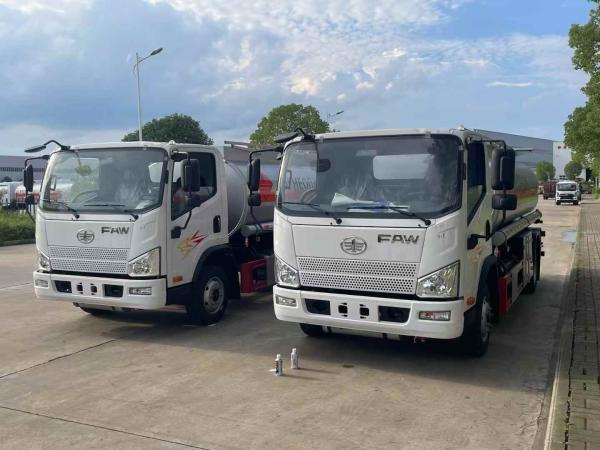 FAW Best Seller 6CBM Mobile Fuel Truck New Manual Transmission 4x2 Oil Tanker Factory Price Fuel Dispensing Truck Low Price