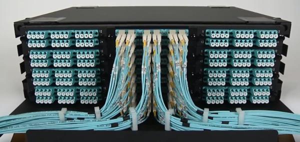 10G 40G Fiber Optic Cable Patch Cord Assembly MPO To LC OM3 Breakout