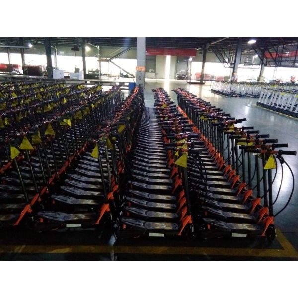 12V 60W 10km/H Childrens Electric Scooters For 6 Year Olds