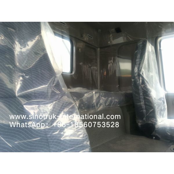 SINOTRUK HOWO 6×4 10 Wheels Oil Tank Truck 400HP Oil Tank Chassis