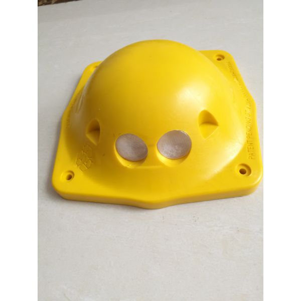 Plastic Road Stud ABS Reflective Road Studs for Road Marking and Safety