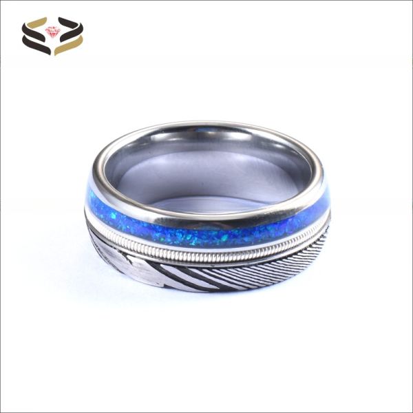 Chasse à l'homme Damas Anneaux de mariage en acier 8 mm Opal bleu Argent Guitare à cordes incrustée
