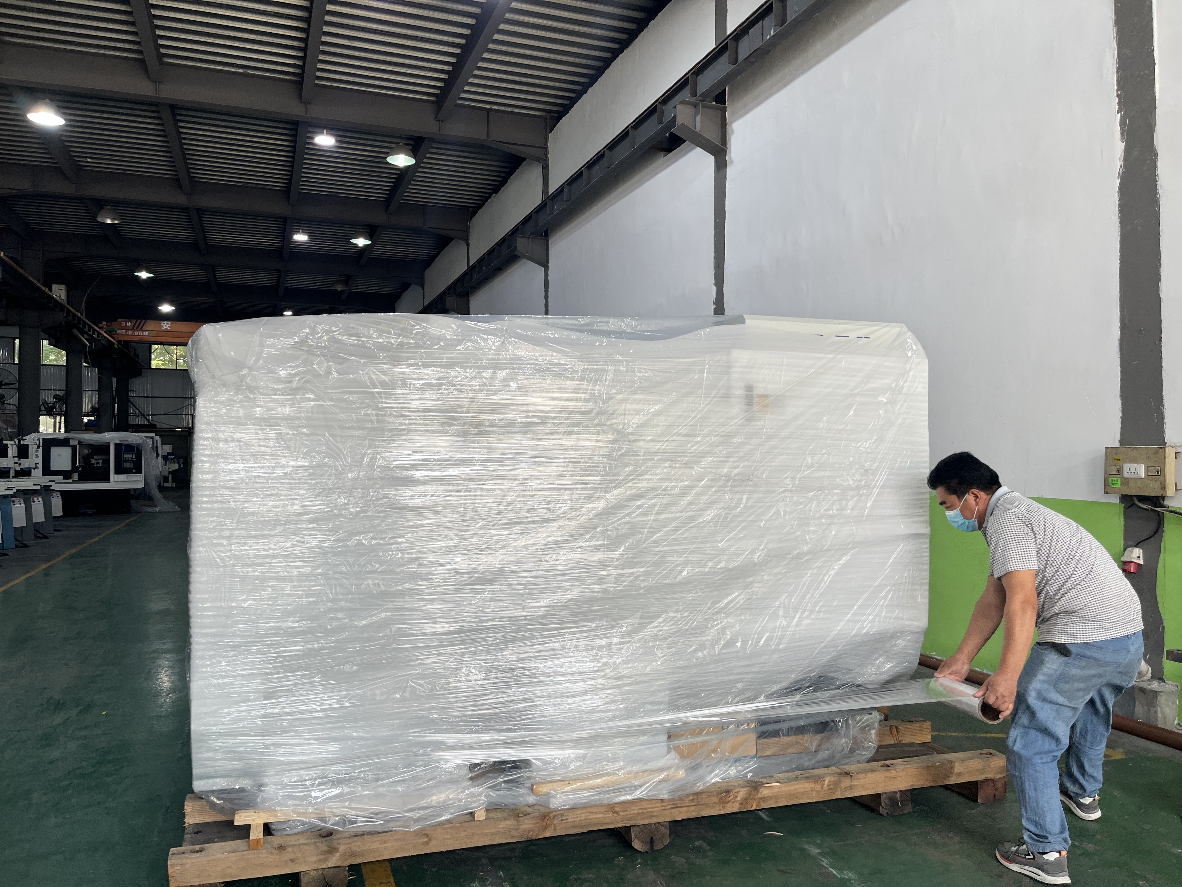 Машина токарного станка CNC Ck6150 для вырезывания металла опционного с гидравлическим цыпленком
