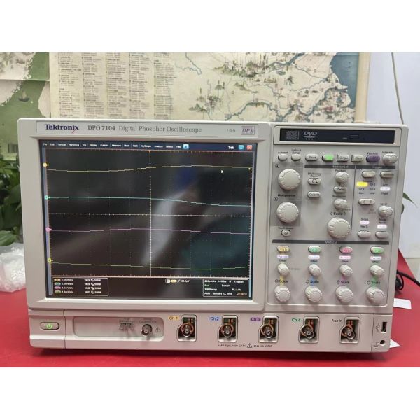 Tektronix DPO7104 Digital Phosphor Oscilloscope with 1 GHz Bandwidth, 4 Channels, and 10 GS/s Sample Rate