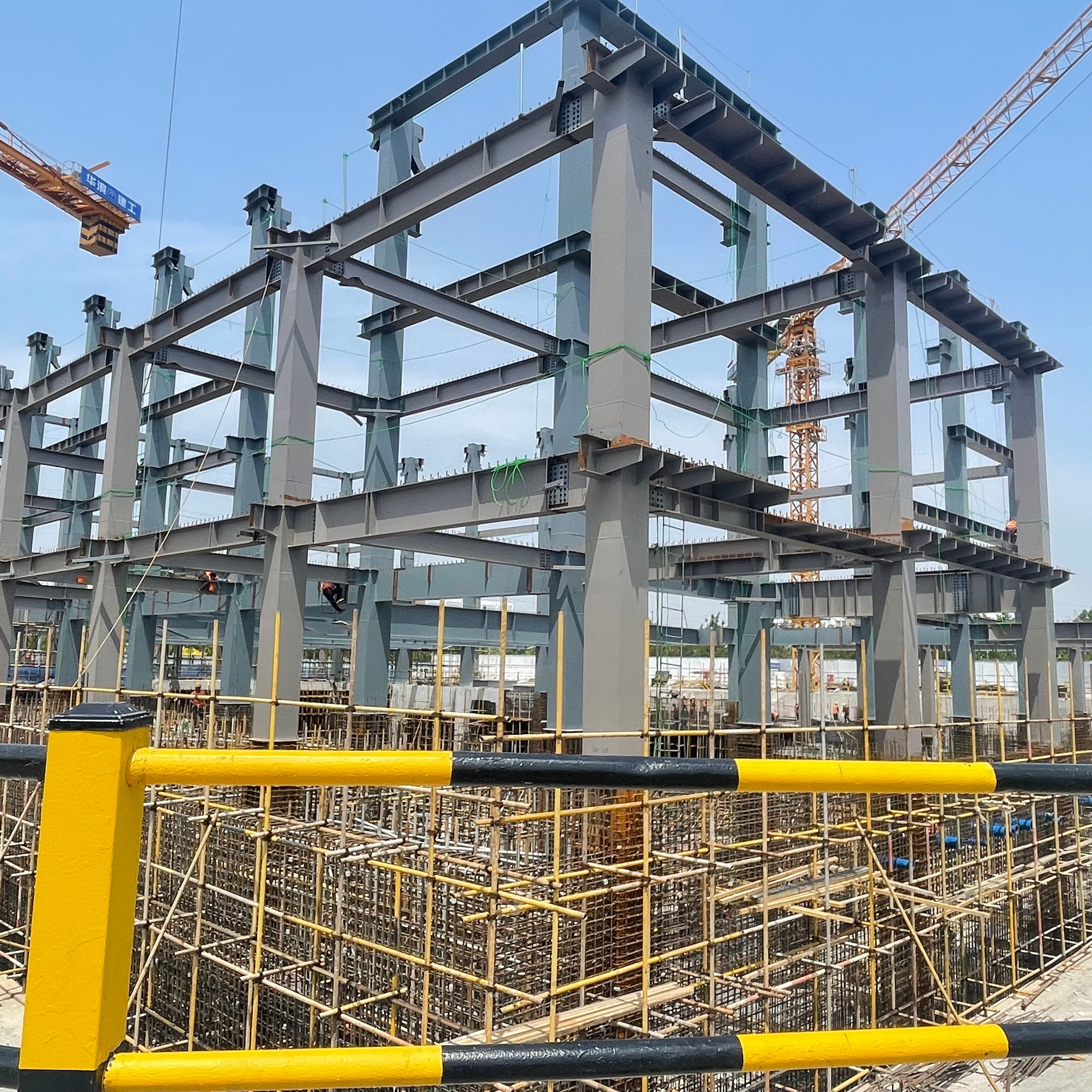 Optional Thermal Insulation Steel Frame Supermarket Customizable Modular Design Durable Structure