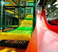 Gran patio de recreo para niños Castillo travieso Macarons Temática patio de recreo para niños