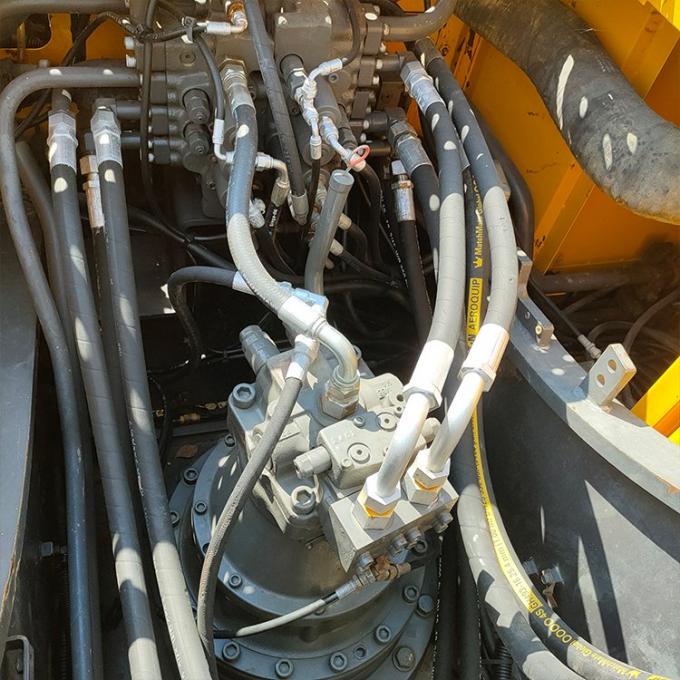 Эксплуатационный экскаватор Эксплуатационный экскаватор Volvo EC240 Неплохой Эксплуатационный экскаватор Volvo EC240