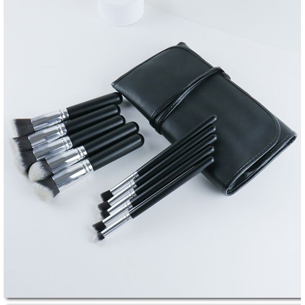 Wholesale Makeup Brushes Synthetic Hair Black Wood Handle Personalized Vegan Brush Kits