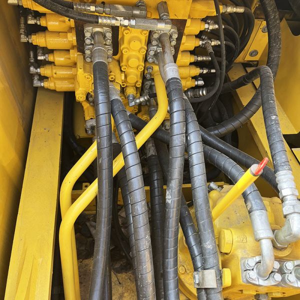 Middle Size Komatsu PC200-8MO Used Crawler Excavator 110kw Rated Power 20 Ton Weight