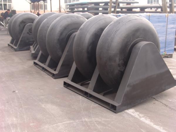 Dry Docks Marine Rubber Fender For Restricted Channels