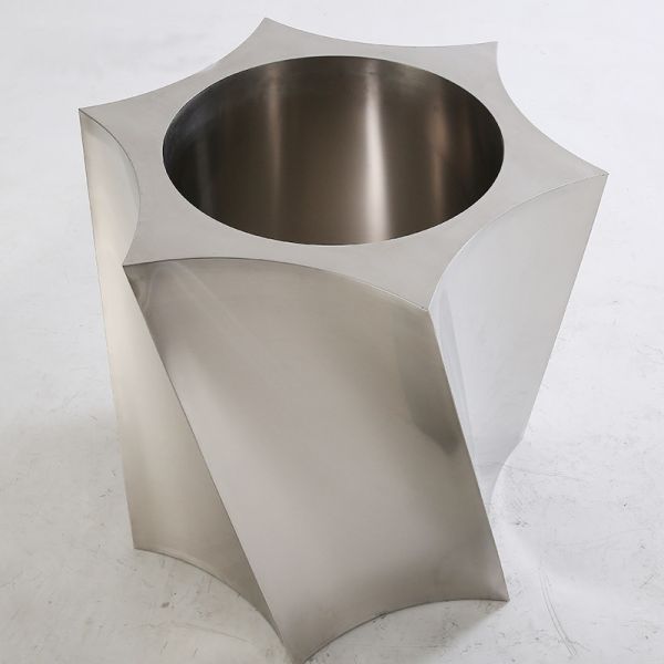 3.0mm Torsion Polygon Stainless Steel Flower Pot For Table Ground