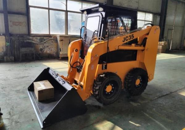 Mini Skid Steer Loader 500kg JC35 With Xinchai Engine 37Kw For Hot Sale