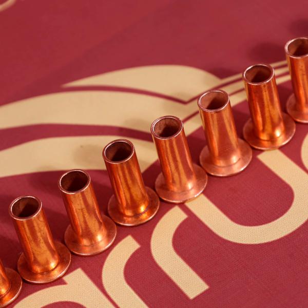 10X26 PARA piezas HOWO SHACMAN FAW DONGFENG remache